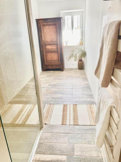 Maison Avec Jardin Et 3 Petits Chats , Proche Du Chateau Lacoste Le Puy-Sainte-Réparade Extérieur photo