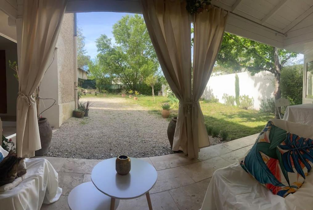 Maison Avec Jardin Et 3 Petits Chats , Proche Du Chateau Lacoste Le Puy-Sainte-Réparade Extérieur photo
