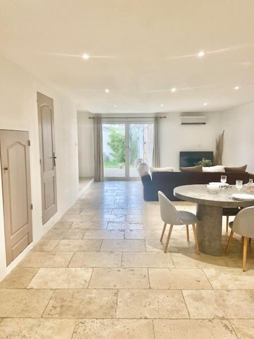 Maison Avec Jardin Et 3 Petits Chats , Proche Du Chateau Lacoste Le Puy-Sainte-Réparade Extérieur photo